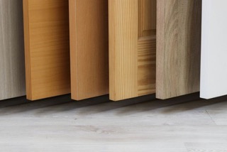 Madera terciada o fibroprensada en interiores